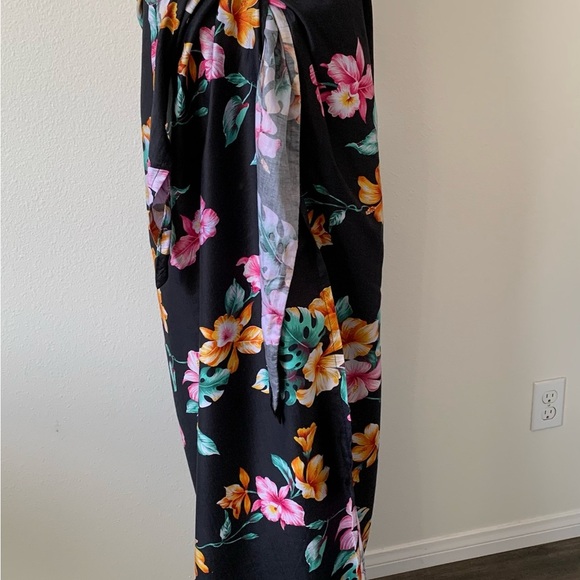 Hawaiian sarong - Picture 6 of 8